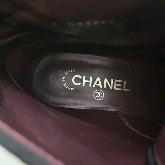 Chanel Burgundy/Black CC Cap Toe Ankle Boots Size US 7.5 /  EU 37.5 - Picture 7 of 8